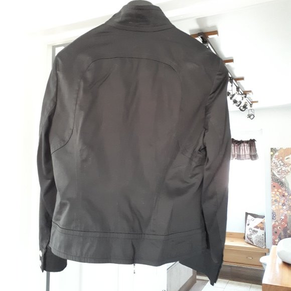 Jacket with matching Skirt  -Black - Size 10 Cdn. /Size 8 US/ EU42 - Apriori - Picture 7 of 12